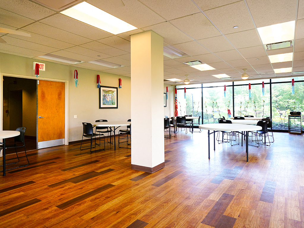 Thornwood House Senior Apartments, 1 Thornwood Mall, University Park